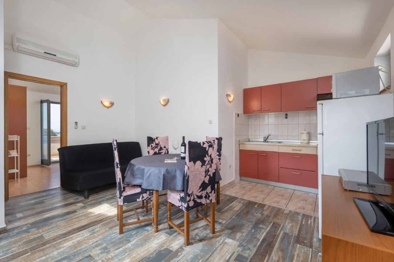 Apartment Doris Supetarska Draga Ngoại thất bức ảnh