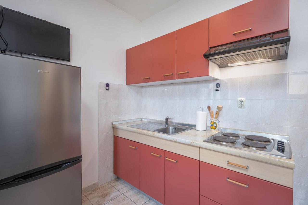 Apartment Doris Supetarska Draga Ngoại thất bức ảnh