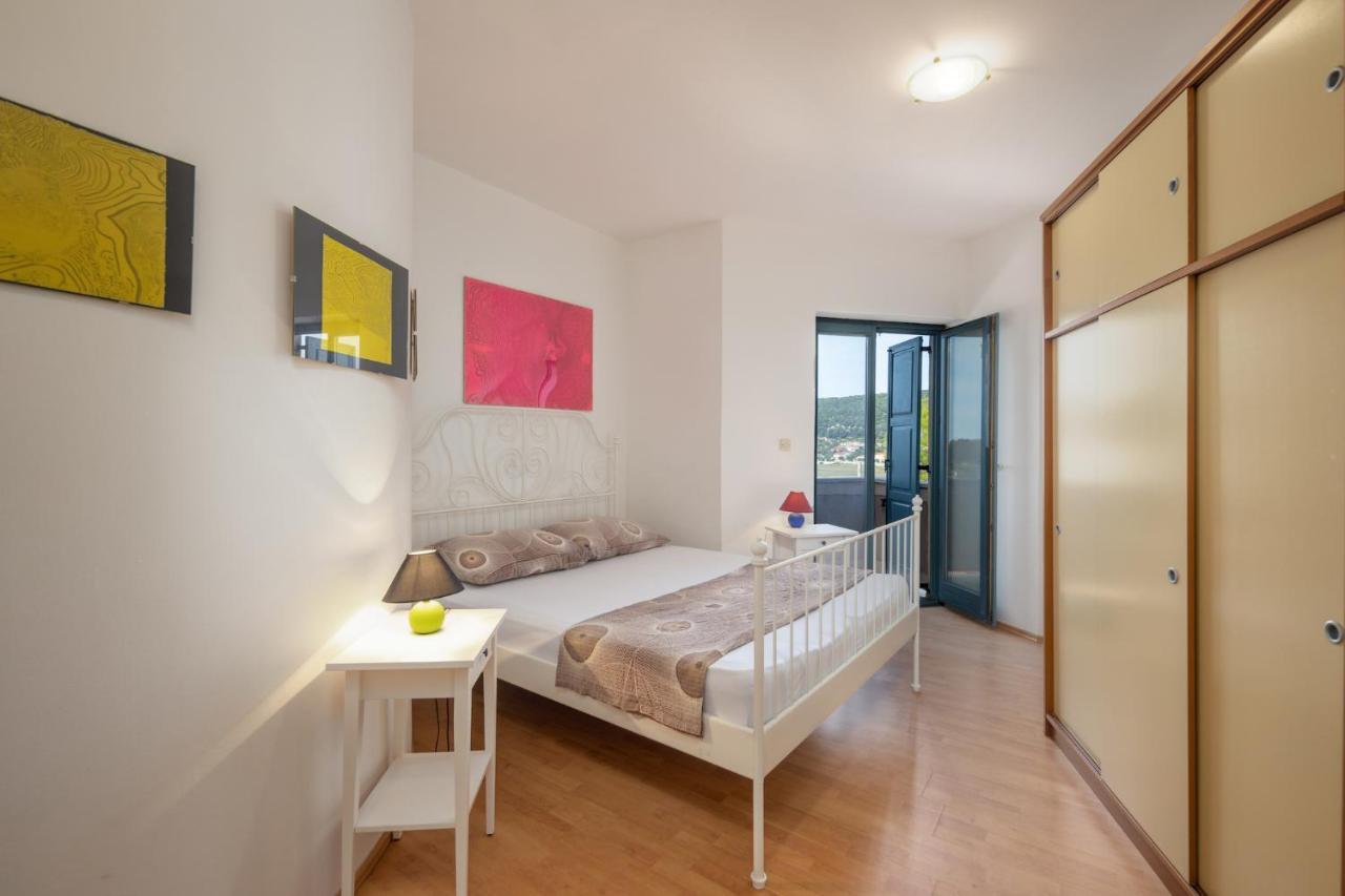 Apartment Doris Supetarska Draga Ngoại thất bức ảnh